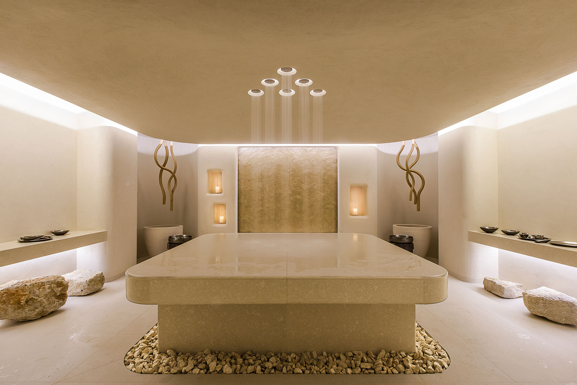 TheAlpinaGstaad_ (15).jpg