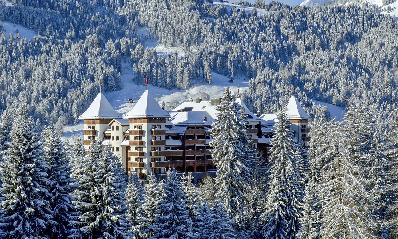 TheAlpinaGstaad_Exterior_02_1000x600.jpg